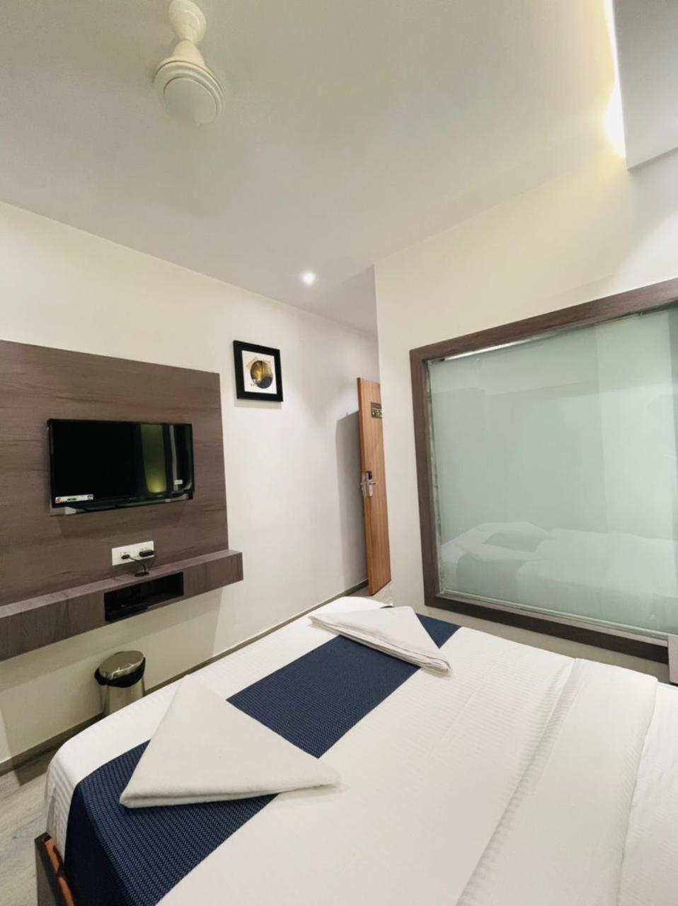 Horizon Inn Near Exhibition Center Mumbai Exteriör bild